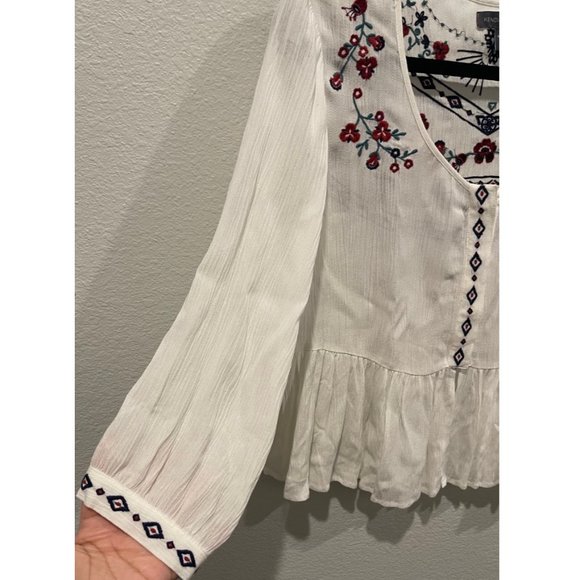 KENDALL & KYLIE White Embroidered Top - Picture 3 of 5